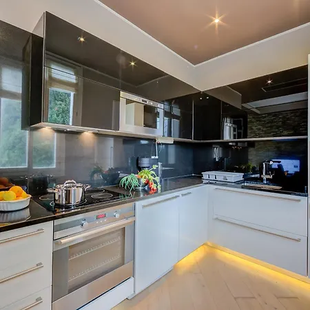 Baous 300m De La - Happy 公寓